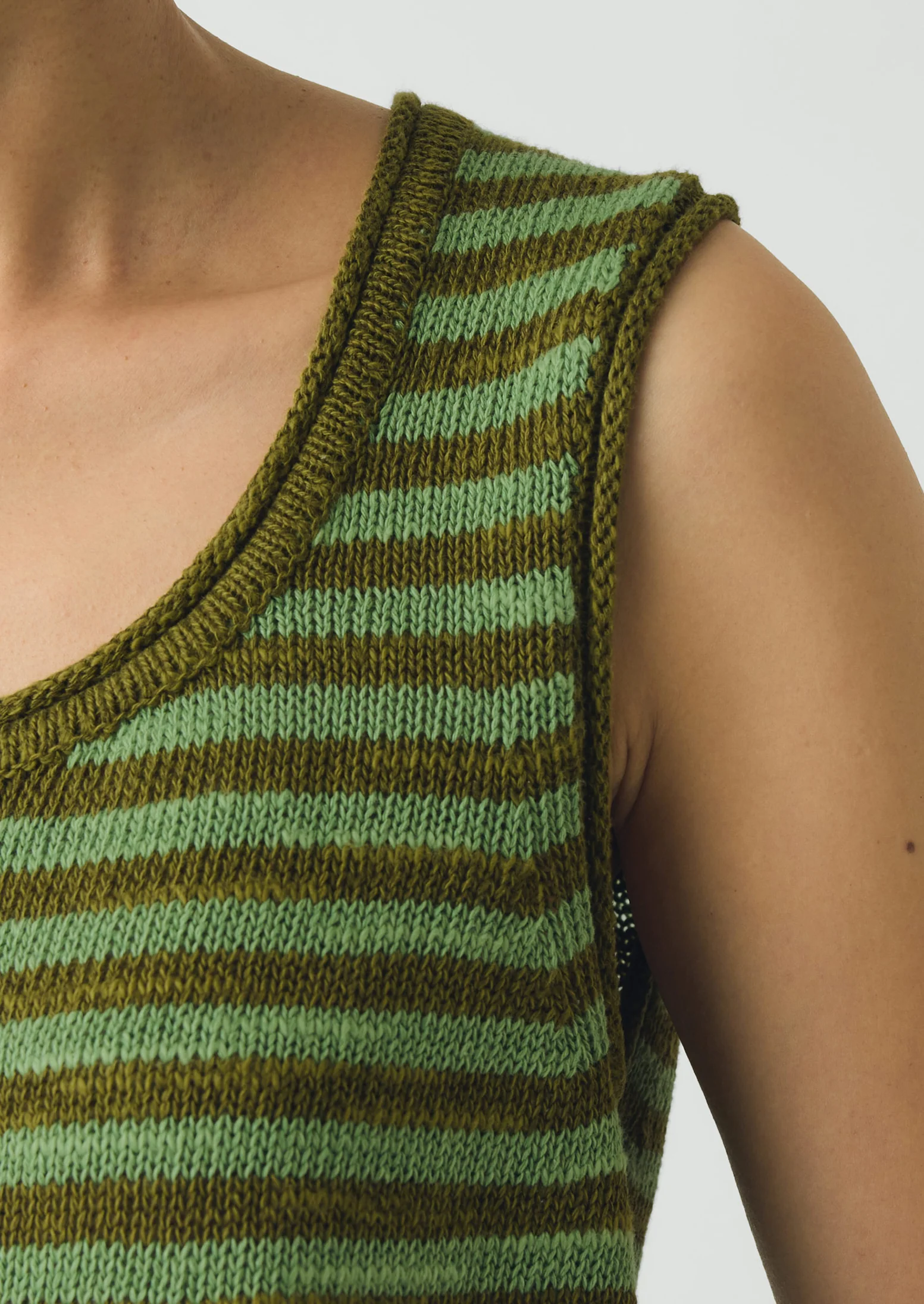Stripe Linen Cotton Knitted Vest | Green Olive/Verde - Image 3