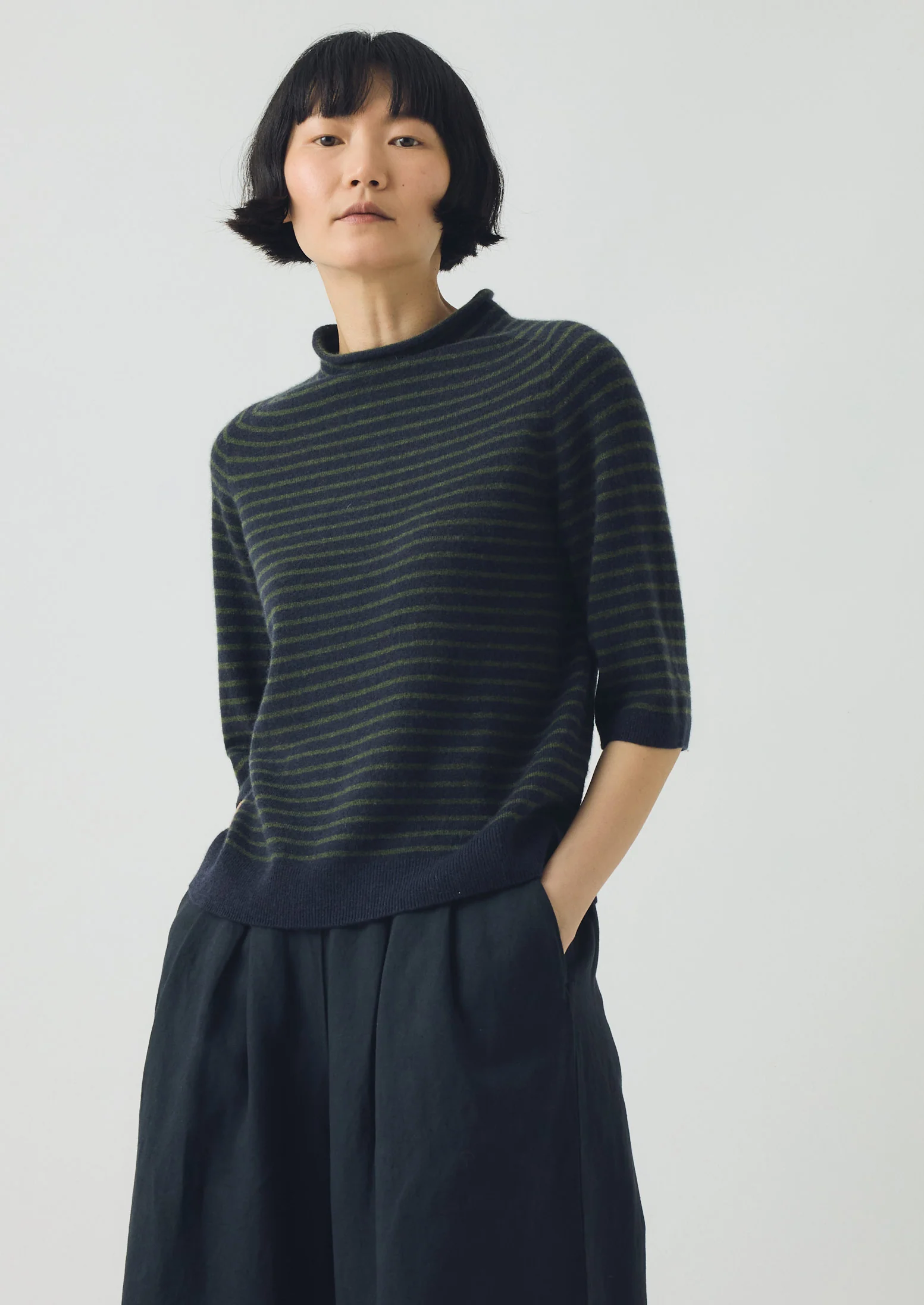 Stripe Wool Cashmere Half Sleeve Sweater | Dark Navy/Olive - Image 2