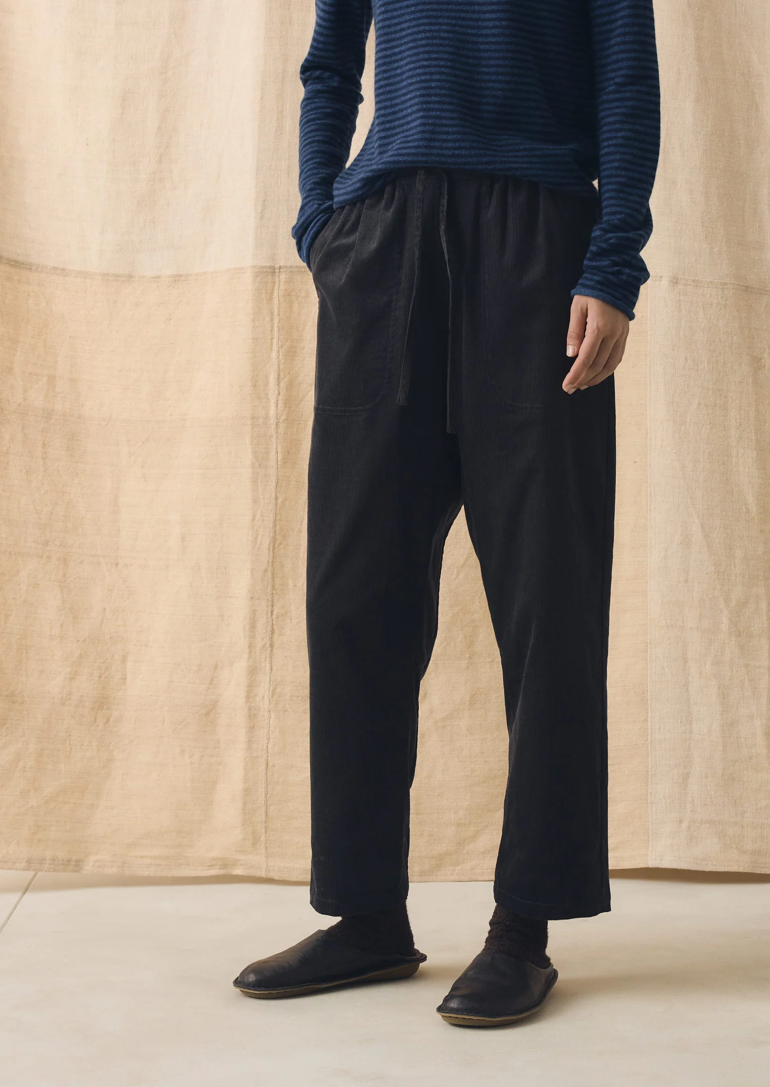 Suki Organic Cord Trousers | Charcoal - Image 4