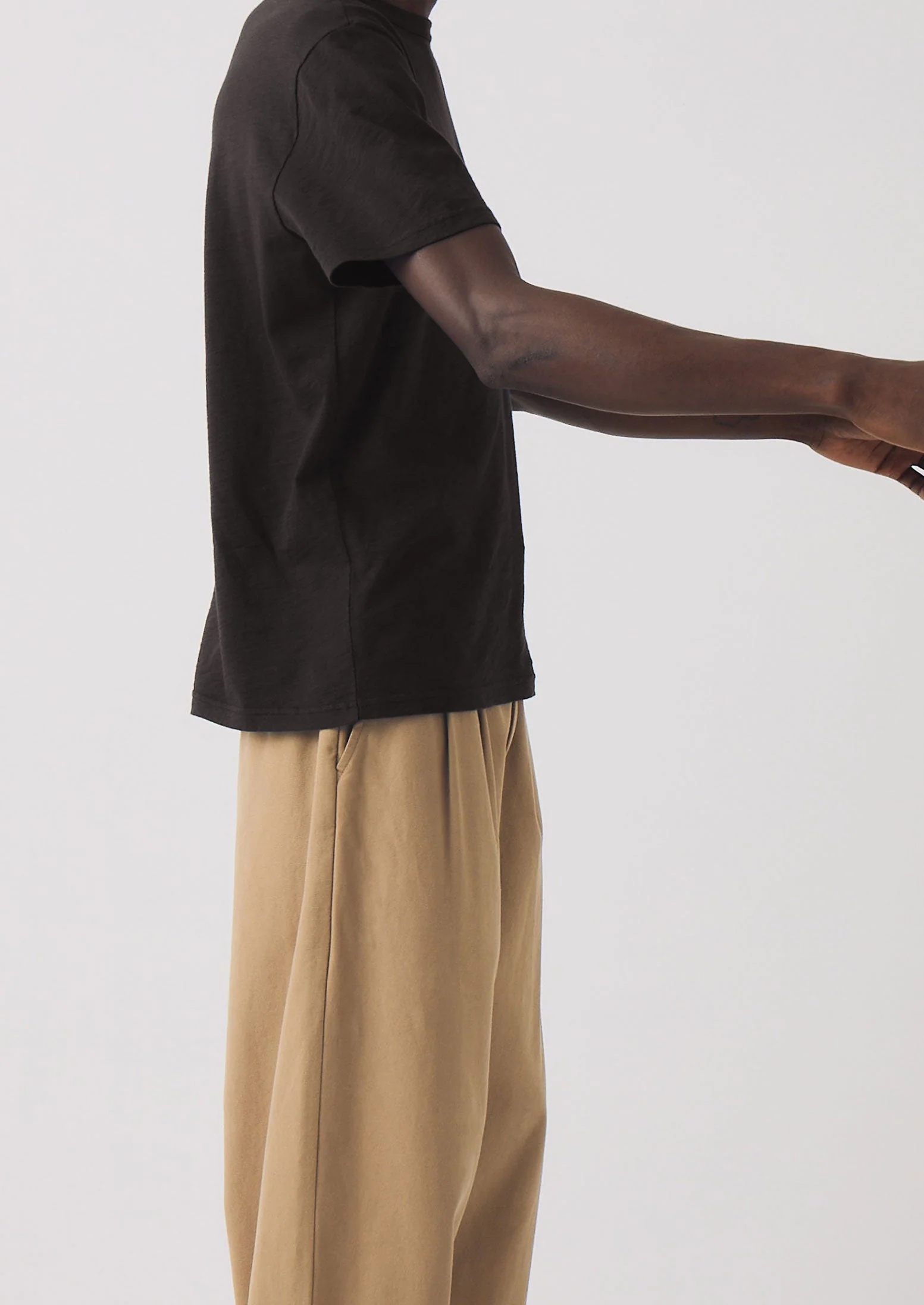 Theo Organic Cotton Short Sleeve Tee | Carbon Black - Image 3