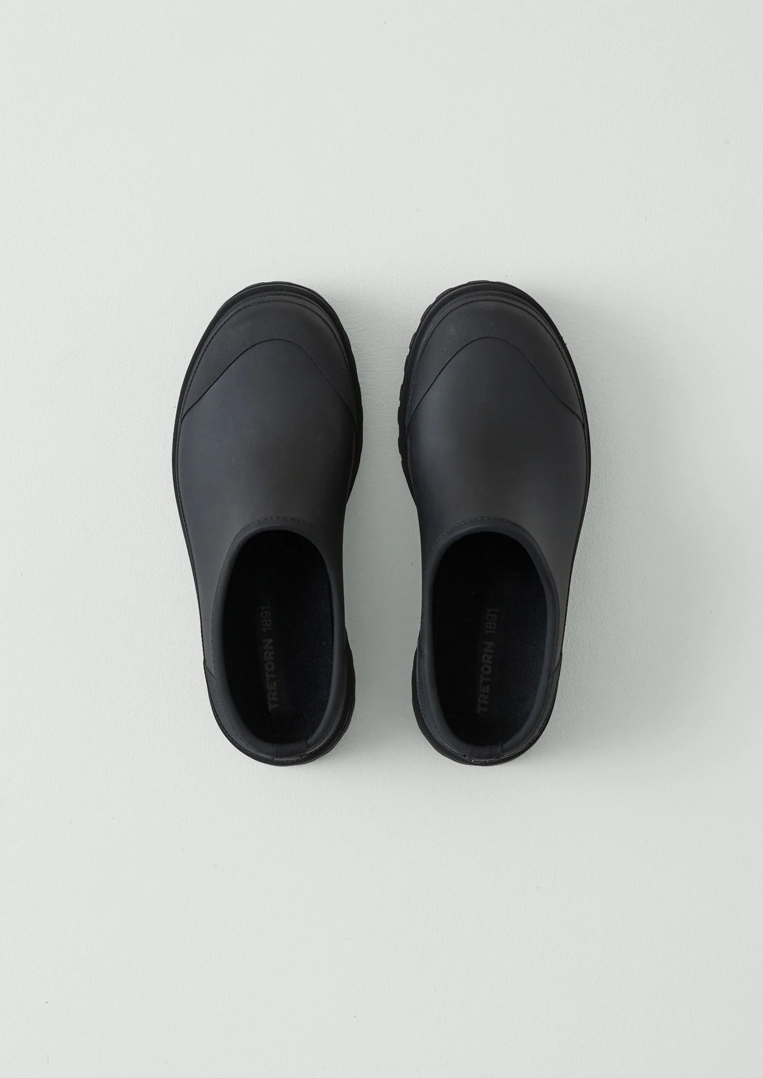 Tretorn Ari Clogs | Black - Image 3