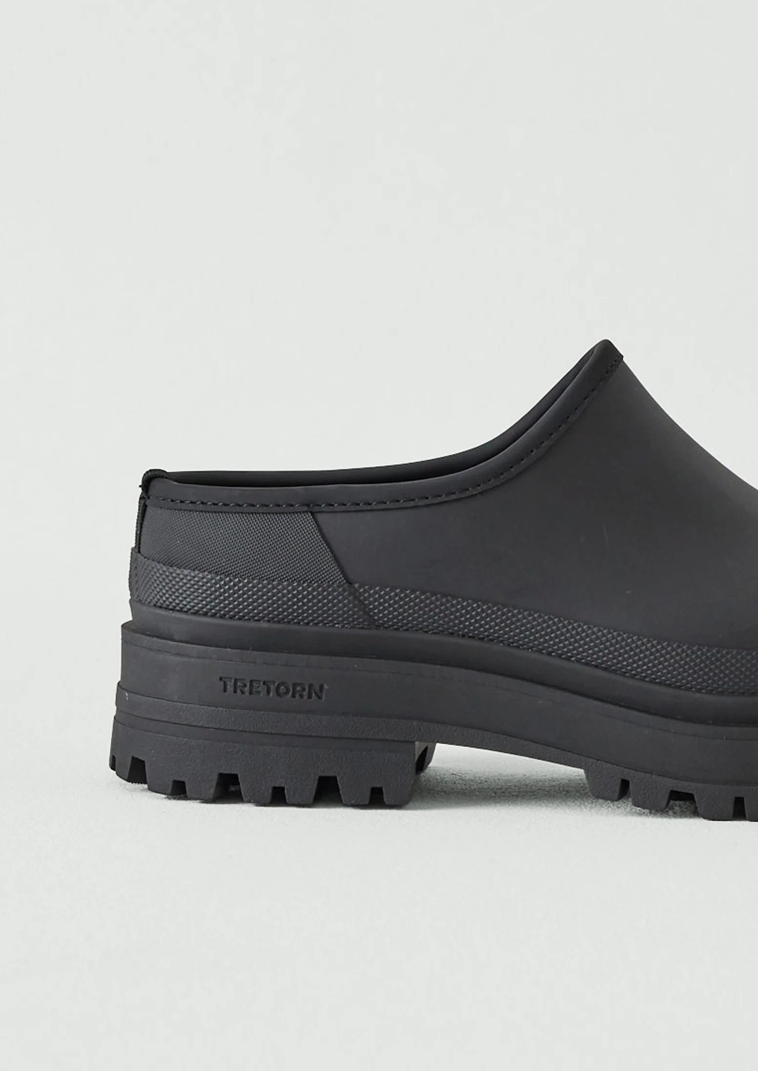 Tretorn Ari Clogs | Black - Image 4