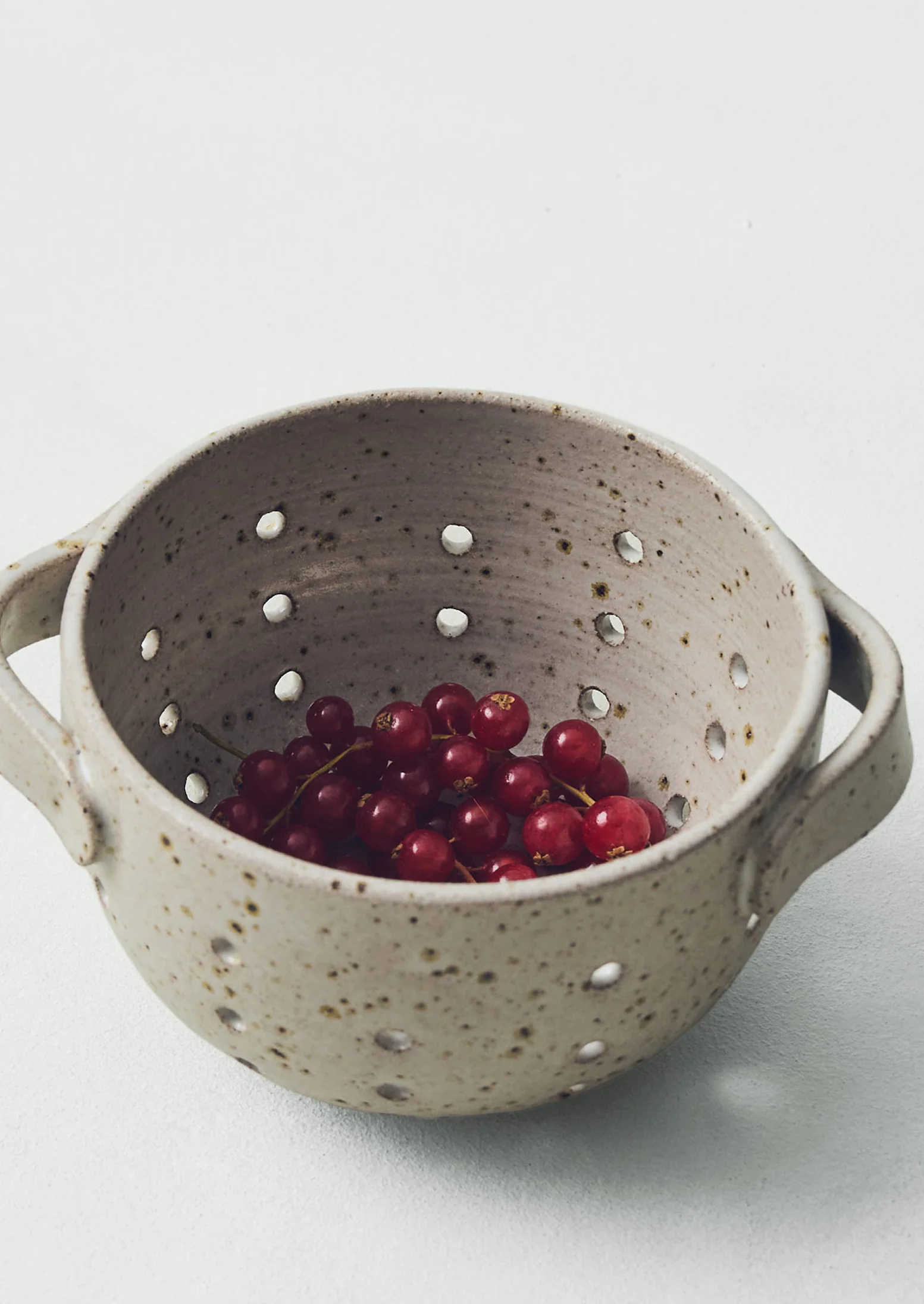 Twinn Pottery Berry Bowl | Speckled Oat - Image 3