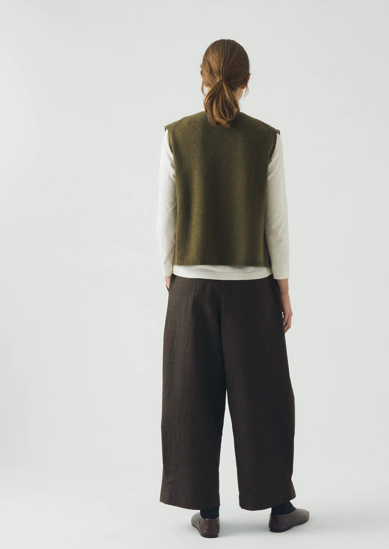 Wool Cashmere V Neck Tank | Olive Melange - Image 5