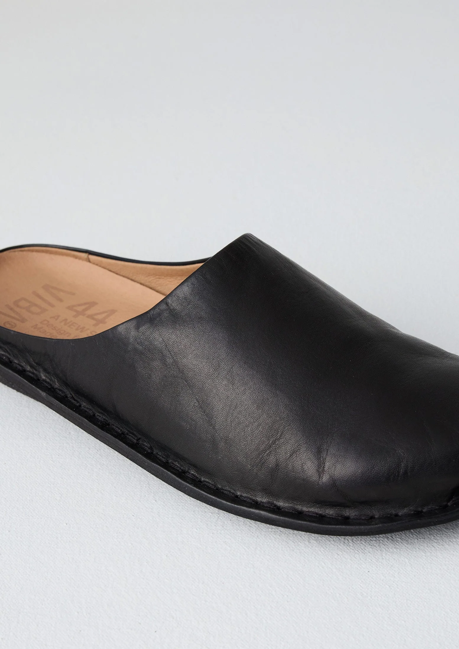 Vibae Mules | Black - Image 4