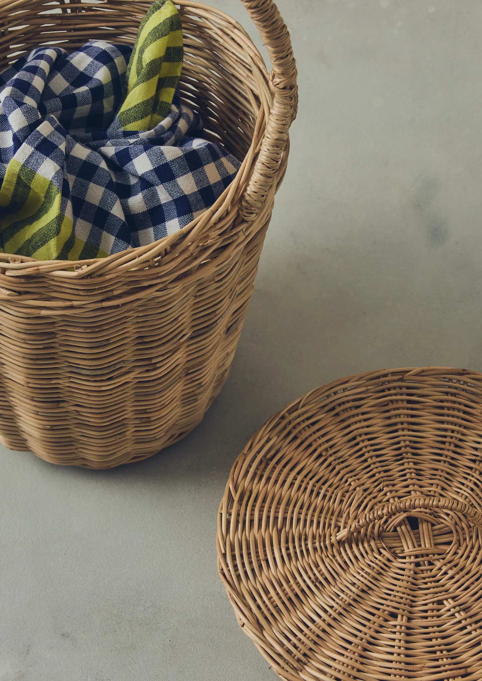 Wicker Picnic Basket | Natural - Image 3