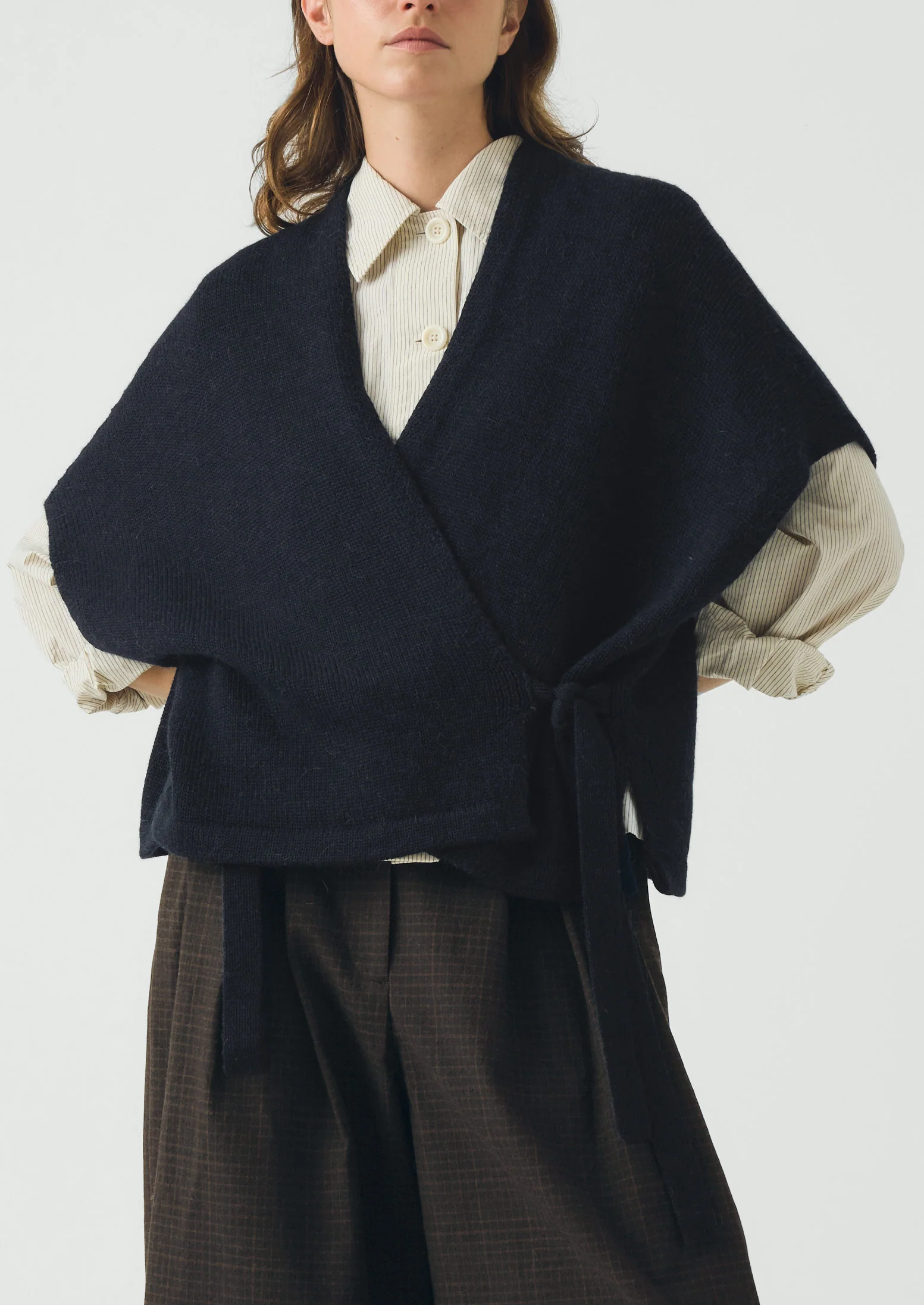 Wool Alpaca Knitted Wrap | Navy - Image 2
