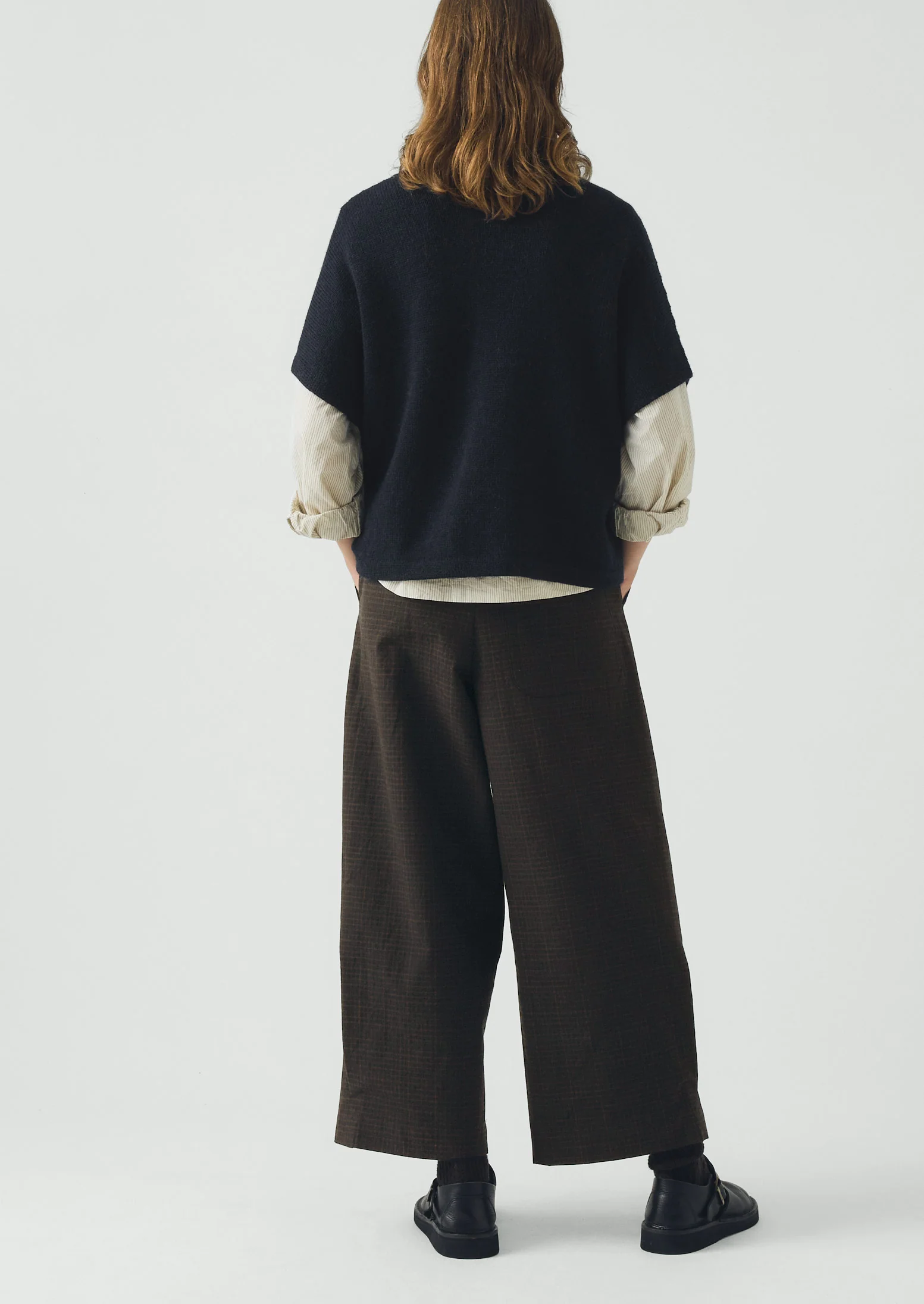 Wool Alpaca Knitted Wrap | Navy - Image 4