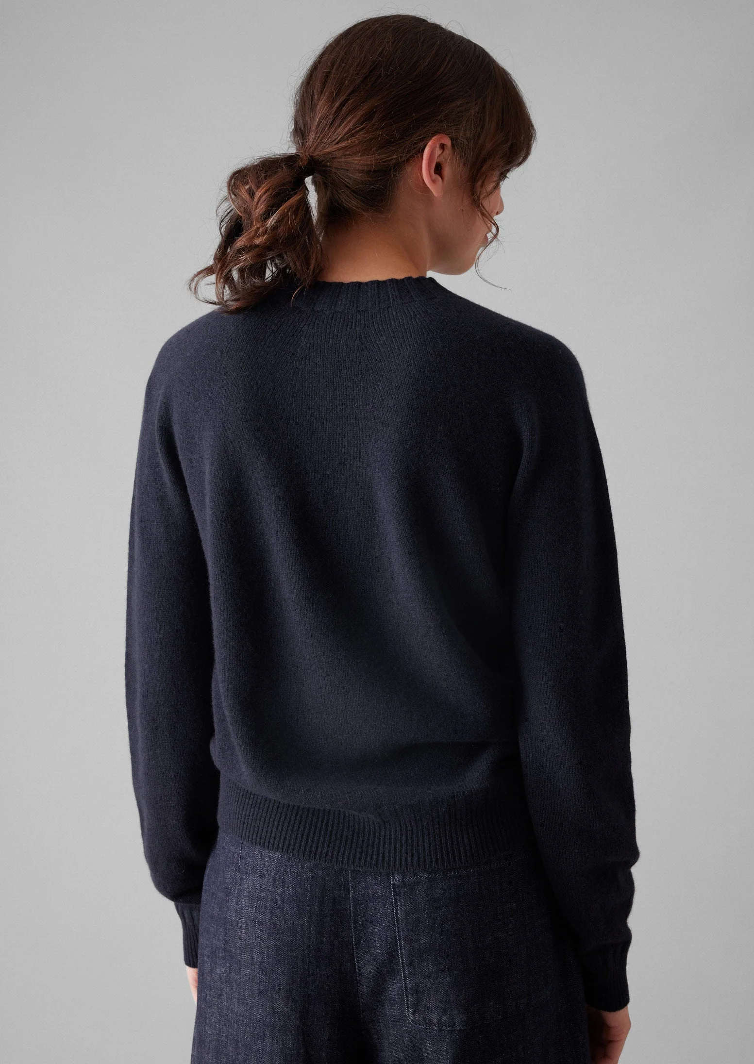 Wool Cashmere Crew Neck Sweater | Dark Navy - Image 5