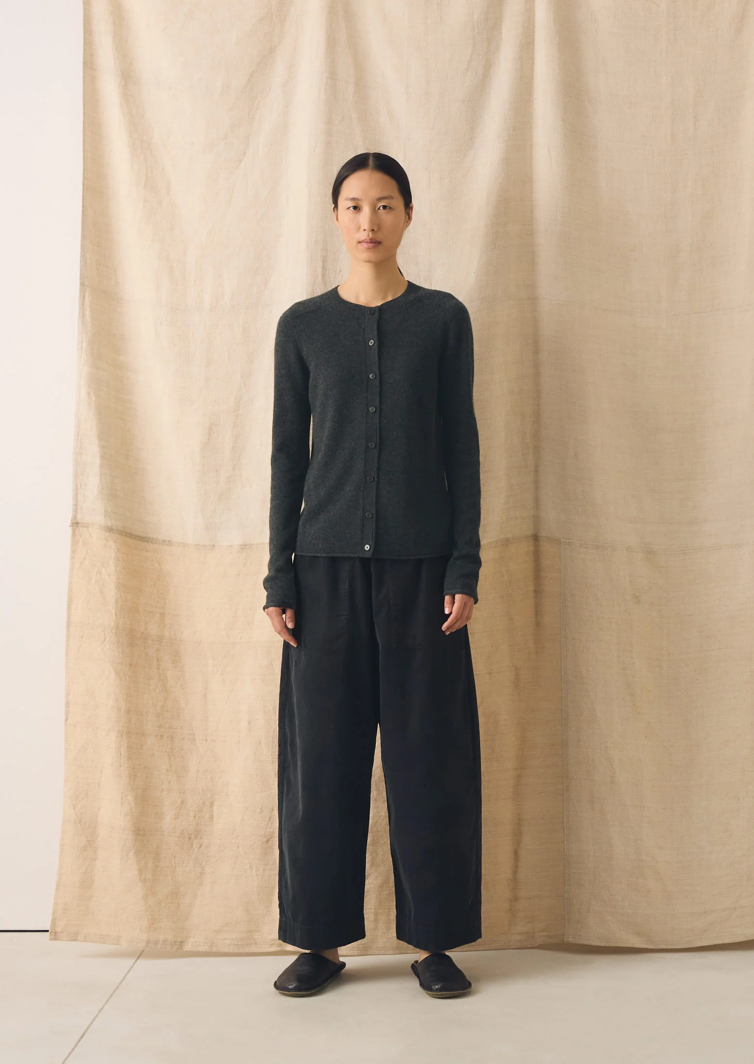 Wool Cashmere Neat Cardigan | Charcoal - Image 3
