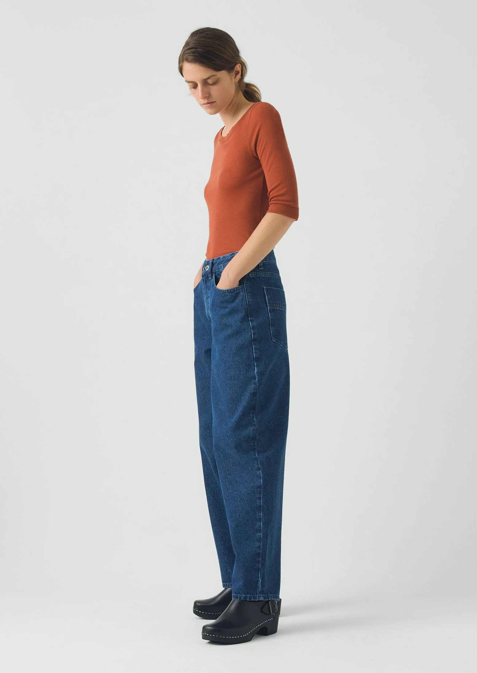 Wool Lyocell Scoop Neck Tee | Russet Brown - Image 3